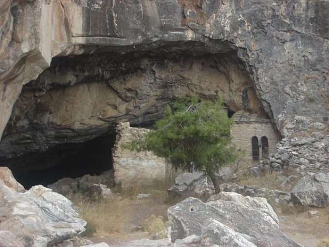 Davelis Cave