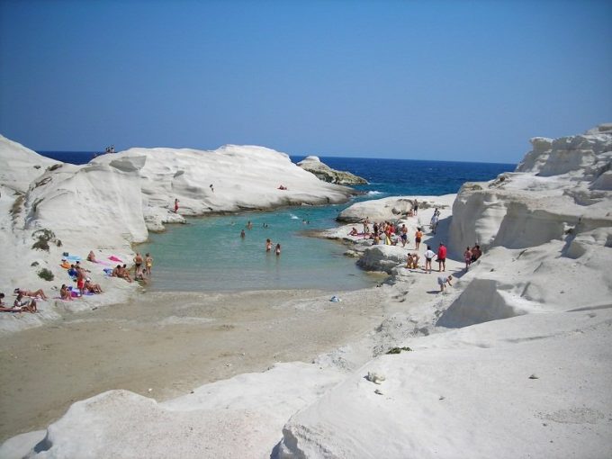 Sarakiniko Beach