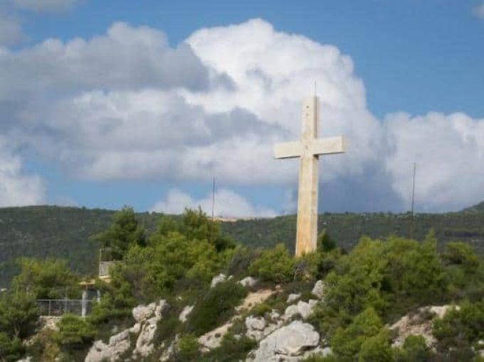 Σταυρός στη Σχίζα